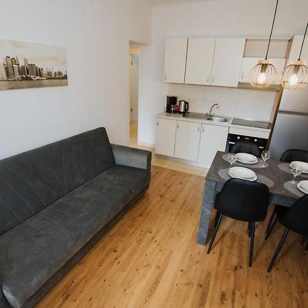 Apartment Deni سولين المظهر الخارجي الصورة