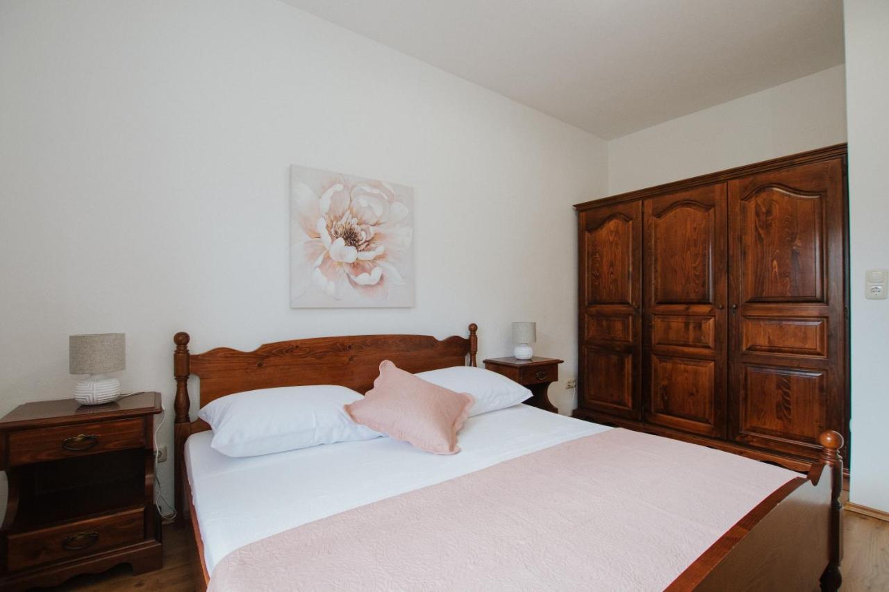 Apartment Deni سولين المظهر الخارجي الصورة